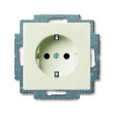 Розетка с заземлением со шторками с безвинтовыми зажимами ABB Basic 55, шале-белый